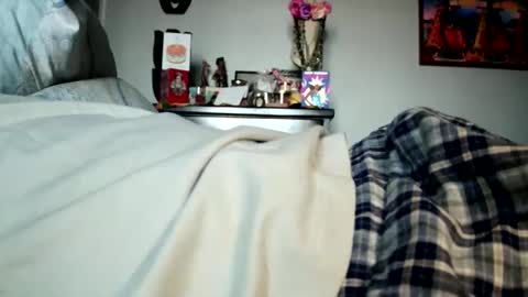 KN online show from February 25, 7:01 pm