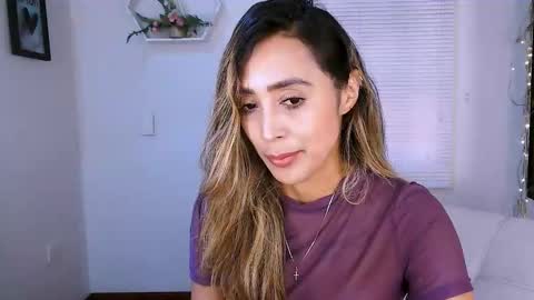 Nycole online show from October 8, 3:20 pm