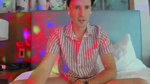 Snapshot of nyhudsonvalleyfun chatting on September 19, 5:35 pm HudsonValleyNYfun online show from September 19, 5:35 pm