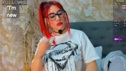 Snapshot of nylonvelvet chatting on June 9, 12:00 am MADISON online show from June 9, 12:00 am