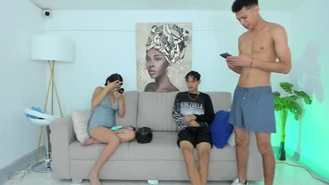 nympho_nathy_sophi online show from May 2, 2:11 pm