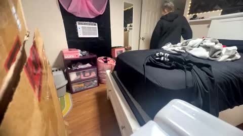 Snapshot of nymphomaticbaby chatting on December 3, 1:35 am nymphomaticbaby online show from December 3, 1:35 am