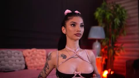 Nyssa online show from February 7, 6:44 pm