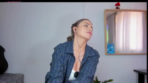 Laura nyu online show from June 11, 7:01 pm
