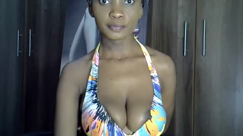 Snapshot of nyverra chatting on July 9, 6:34 pm nyverra online show from July 9, 6:34 pm