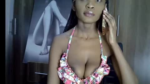 Snapshot of nyverra chatting on July 15, 7:35 am nyverra online show from July 15, 7:35 am