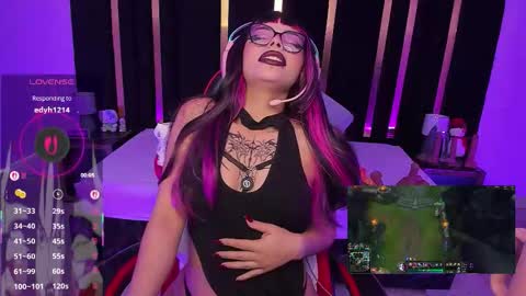 Nyvet online show from February 20, 1:44 pm