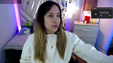 Snapshot of nyx_andria chatting on May 17, 2:53 am Alex . online show from May 17, 2:53 am