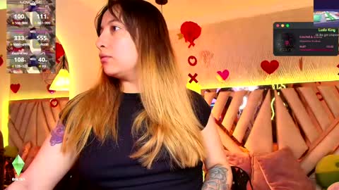 Snapshot of nyx_andria chatting on June 10, 2:45 am Alex . online show from June 10, 2:45 am