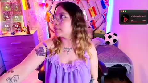 Snapshot of nyx_andria chatting on June 22, 3:25 am Alex . online show from June 22, 3:25 am