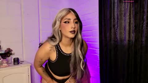 Snapshot of nyx_blackmoon chatting on July 28, 2:24 pm Nyx BlackMoon online show from July 28, 2:24 pm