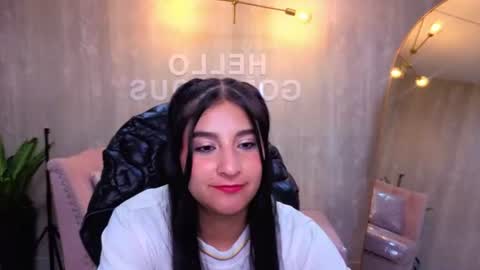 Nia  online show from June 18, 2:56 am