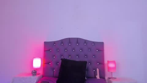   online show from February 1, 11:10 am