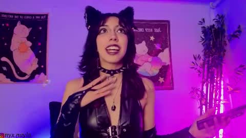 Snapshot of nyx_nayla chatting on July 10, 4:39 am online show from July 10, 4:39 am