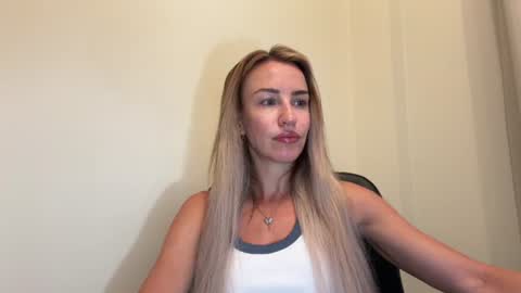 Snapshot of nyxelia_ chatting on June 22, 7:05 am Anastasia online show from June 22, 7:05 am