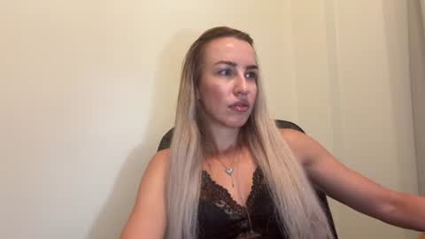 Snapshot of nyxelia_ chatting on June 26, 8:19 am Anastasia online show from June 26, 8:19 am