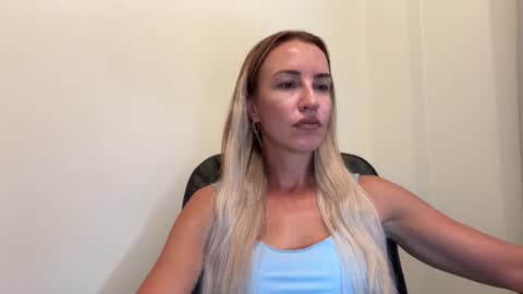 Snapshot of nyxelia_ chatting on July 24, 7:39 am Anastasia online show from July 24, 7:39 am