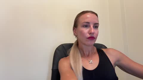 Snapshot of nyxelia_ chatting on July 31, 8:14 am Anastasia online show from July 31, 8:14 am