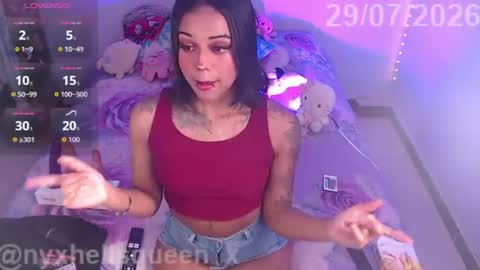 Snapshot of nyxhellsqueen_x chatting on July 30, 1:59 am Nyx Help me with 30 thumbs up online show from July 30, 1:59 am