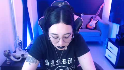 Snapshot of nyxnocturne chatting on June 6, 12:10 pm Nyx online show from June 6, 12:10 pm