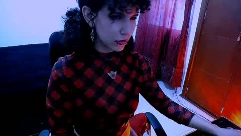Snapshot of nyxxei chatting on April 21, 9:39 pm Nyxxei online show from April 21, 9:39 pm