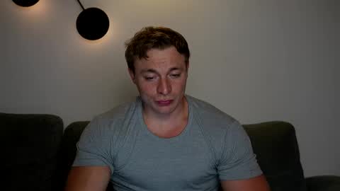 Snapshot of o_r_b_i_t chatting on June 7, 10:02 pm o_r_b_i_t online show from June 7, 10:02 pm