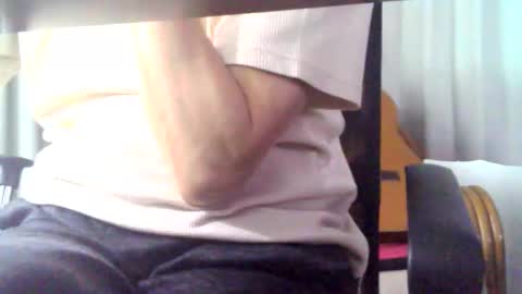 Snapshot of obahiro823844 chatting on June 8, 7:53 am obahiro823844 online show from June 8, 7:53 am