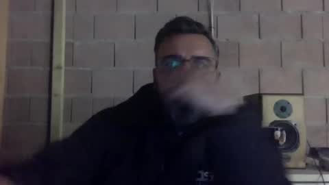 Snapshot of obelixx69xx chatting on February 25, 2:32 am obelixx69xx online show from February 25, 2:32 am