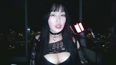 Snapshot of obeycarrienoona chatting on June 5, 3:02 am Goddess Carrie online show from June 5, 3:02 am