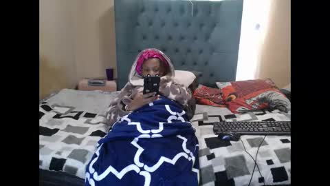 Snapshot of obsessedmimi chatting on May 8, 7:03 am obsessedmimi online show from May 8, 7:03 am