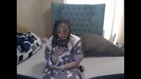 Snapshot of obsessedmimi chatting on May 27, 9:39 am obsessedmimi online show from May 27, 9:39 am
