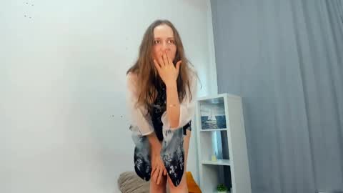 Elis online show from May 20, 3:18 pm