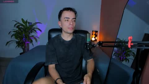 Snapshot of obzidyan chatting on October 22, 10:53 pm Obzidyan online show from October 22, 10:53 pm