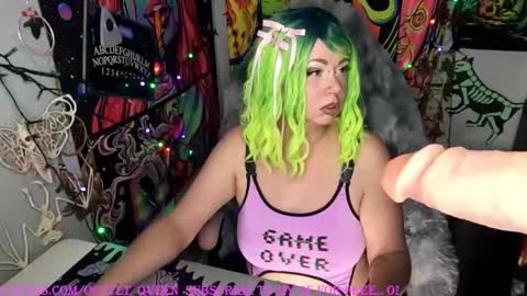 Snapshot of occvlt_qveen chatting on September 21, 10:44 pm occvlt qveen online show from September 21, 10:44 pm