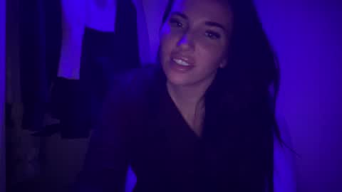 A L A R A  online show from October 29, 2:36 am