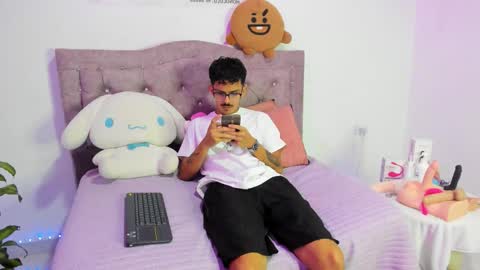 Cris online show from February 15, 2:19 am