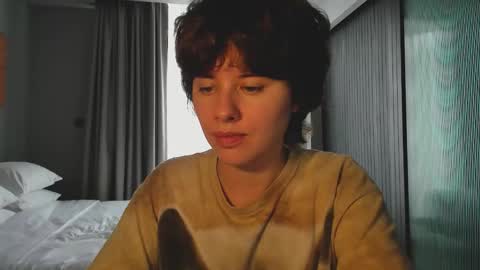 Snapshot of octopussy69x chatting on November 17, 6:41 am Evie online show from November 17, 6:41 am