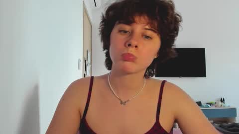 Snapshot of octopussy69x chatting on November 27, 9:00 am Evie online show from November 27, 9:00 am