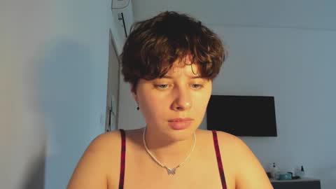 Snapshot of octopussy69x chatting on December 14, 8:20 am Evie online show from December 14, 8:20 am