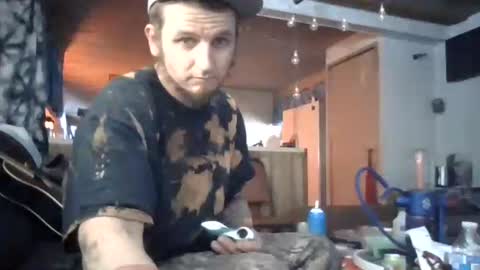 oddjuggla online show from November 25, 9:04 pm