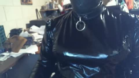 Snapshot of oddobsessions chatting on October 24, 2:08 am oddobsessions online show from October 24, 2:08 am