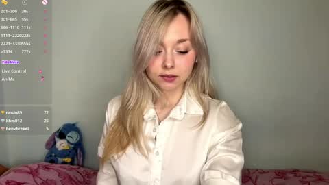 Alice online show from April 26, 4:59 pm