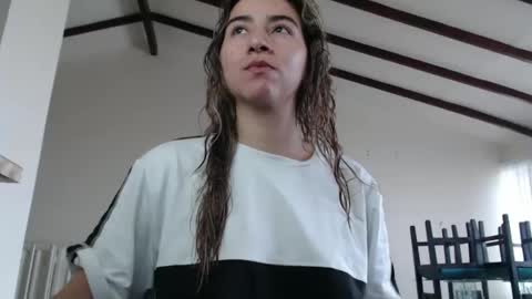 Val online show from February 11, 10:07 pm