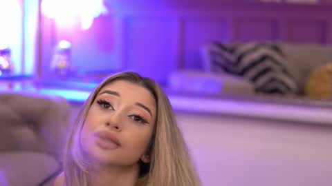 Odette online show from October 17, 5:21 am