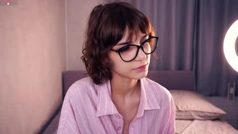 Thea online show from November 14, 7:34 pm