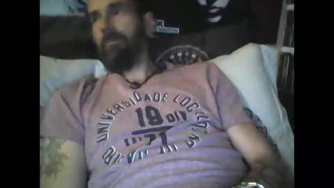 Snapshot of oedipe666 chatting on January 8, 6:43 pm oedipe666cam online show from January 8, 6:43 pm