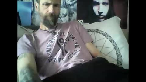 Snapshot of oedipe666 chatting on March 31, 12:27 pm oedipe666cam online show from March 31, 12:27 pm