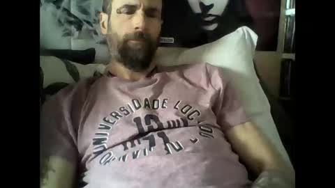 Snapshot of oedipe666 chatting on April 2, 1:53 pm oedipe666cam online show from April 2, 1:53 pm