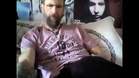 Snapshot of oedipe666 chatting on April 7, 12:49 pm oedipe666cam online show from April 7, 12:49 pm