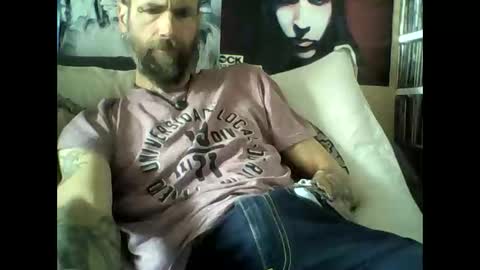 Snapshot of oedipe666 chatting on April 17, 12:30 pm oedipe666cam online show from April 17, 12:30 pm